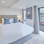 Host & - The Townhouse Whitby