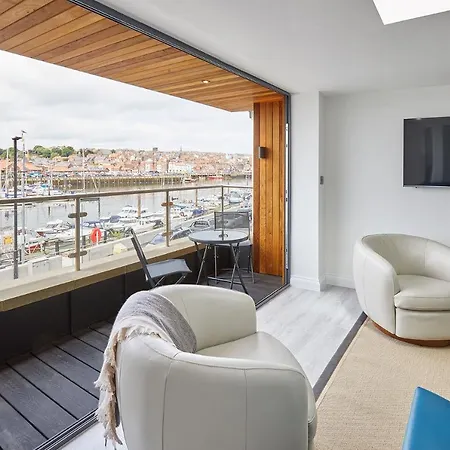 Host & - The Townhouse *