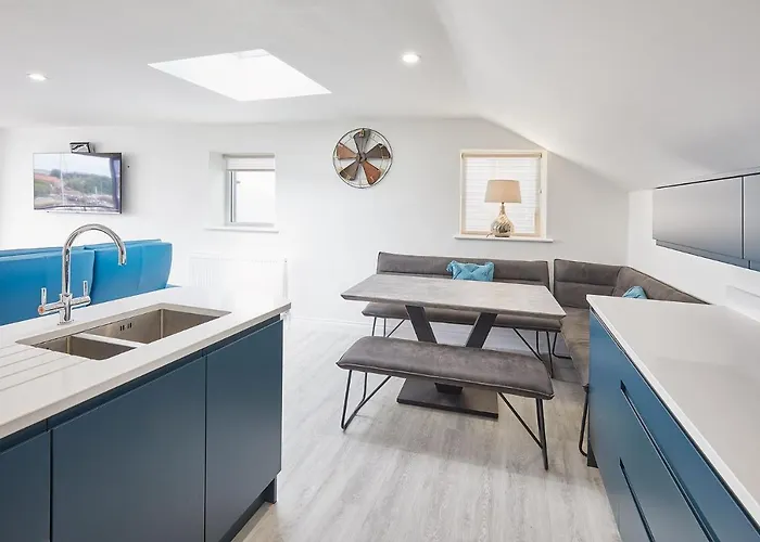 Host & - The Townhouse بيت للعطل *